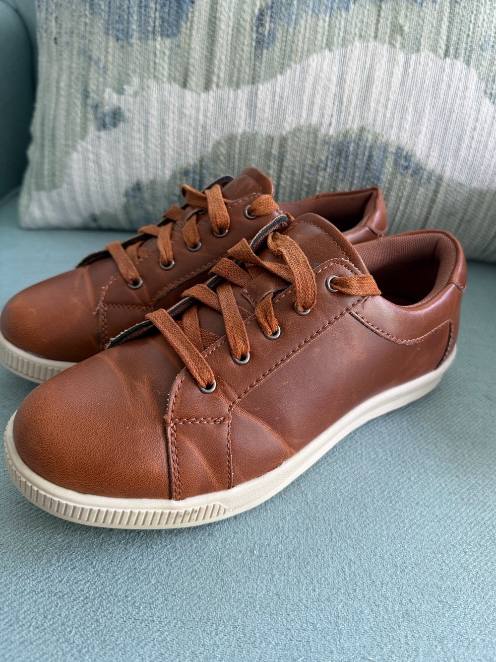 Deer Stags Kids Brown Lace-Up Dress Sneakers